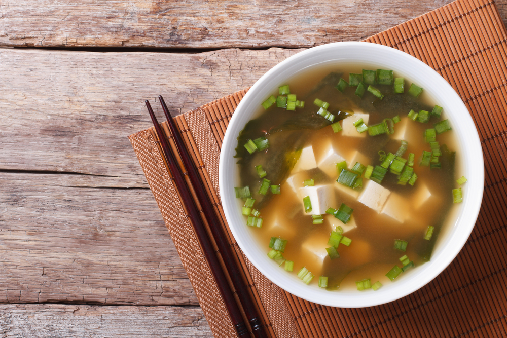 Miso - Alles was du über die japanische Paste wissen musst + Rezept