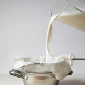 Herstellung Mandelmilch