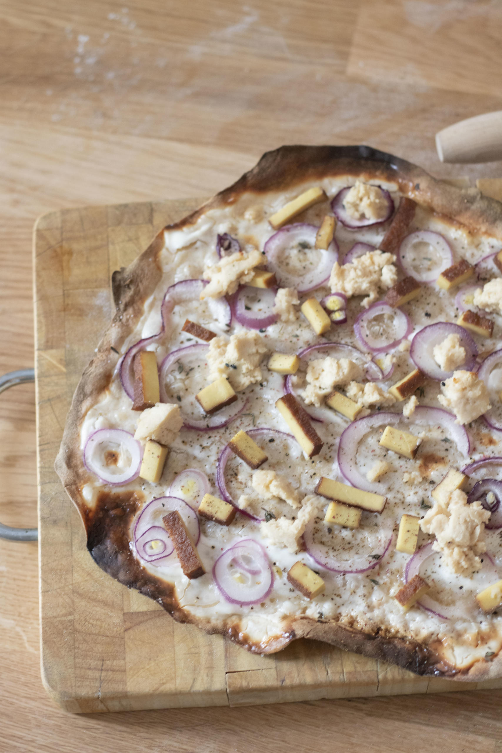 Veganer Flammkuchen, Flammkuchen, veganer Frischkäse, Cashew-Frischkäse