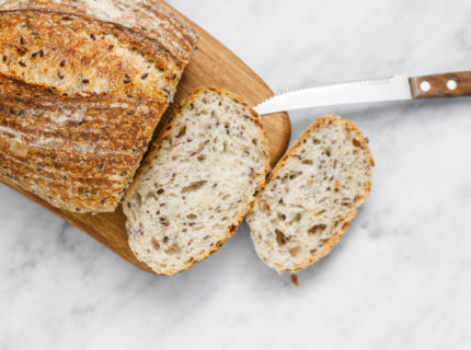 Dinkel Sauerteigbrot mit Saaten, Körnerbrot, Dinkel Sauerteigbrot