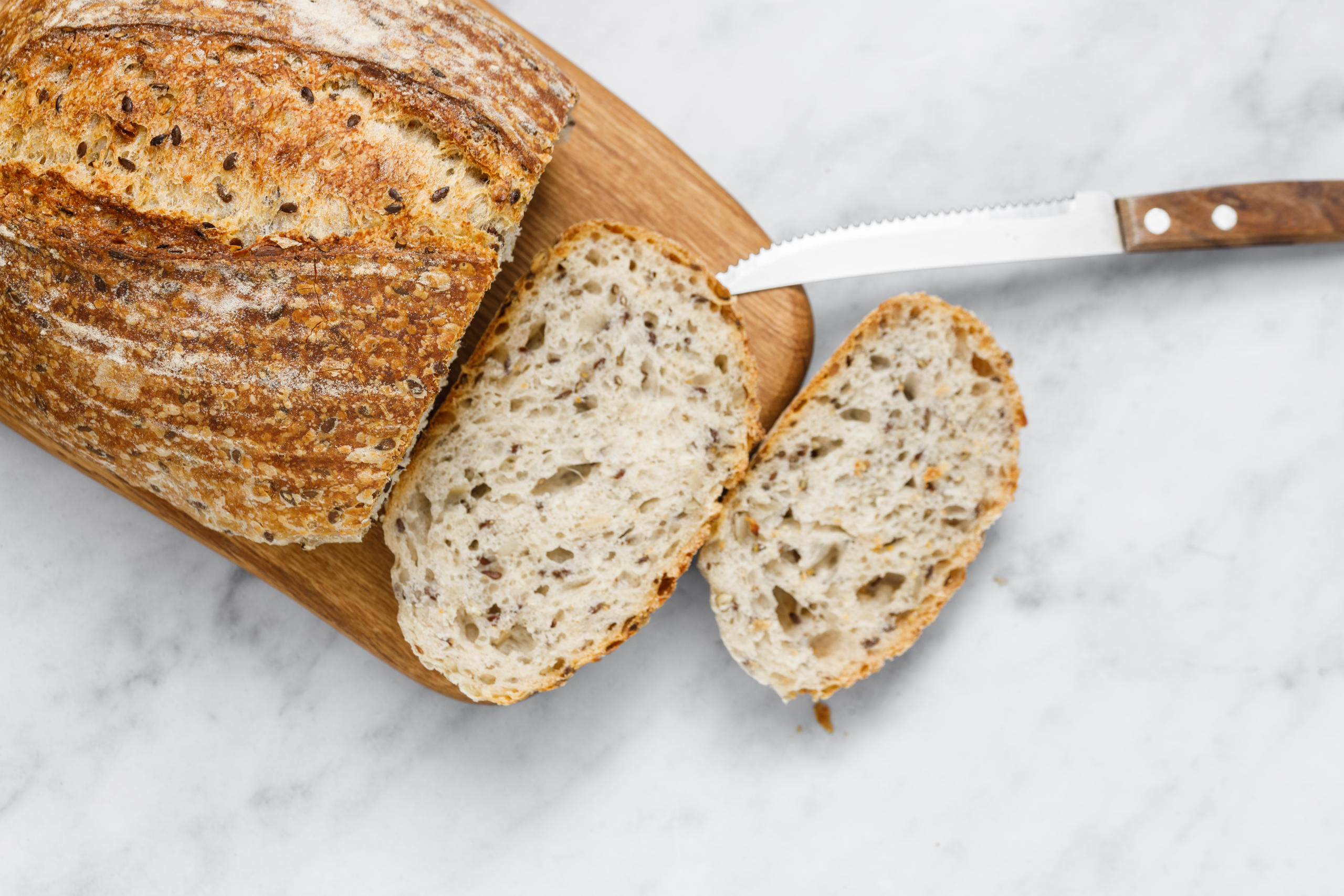Dinkel Sauerteigbrot mit Saaten, Körnerbrot, Dinkel Sauerteigbrot