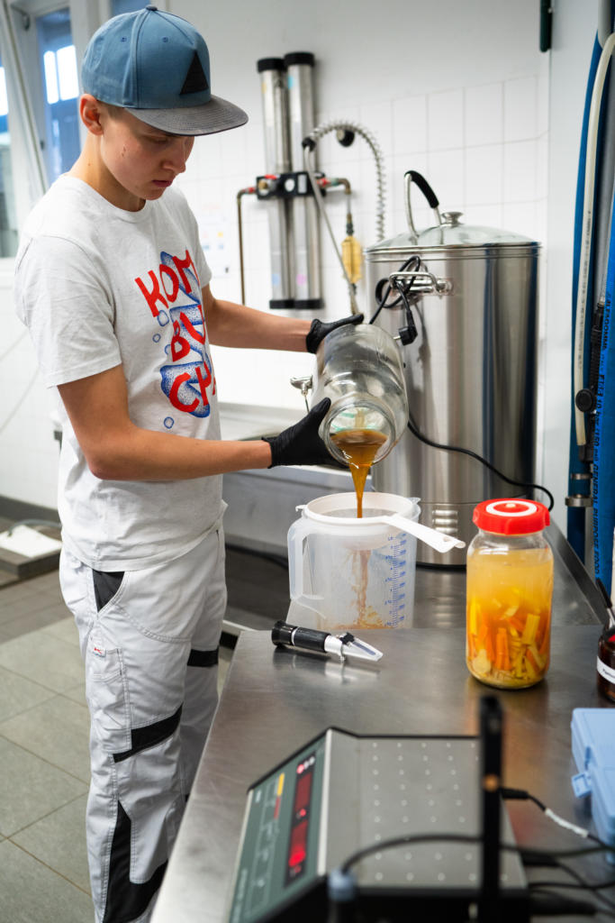 Das Produktionsteam in der Kulturenbrauerei